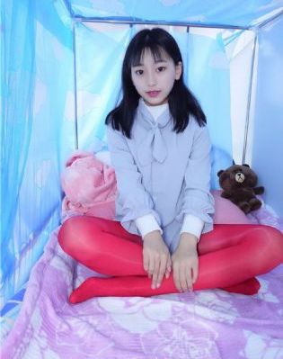 催眠校花琦琦